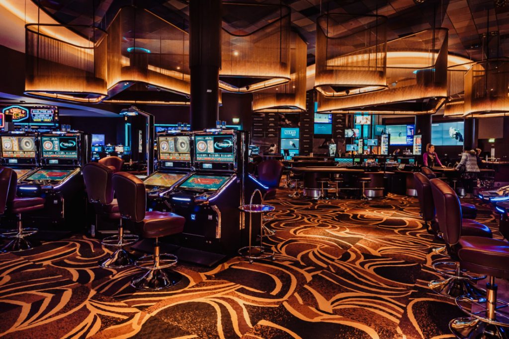 Salle de jeux du casino Victoria Gate